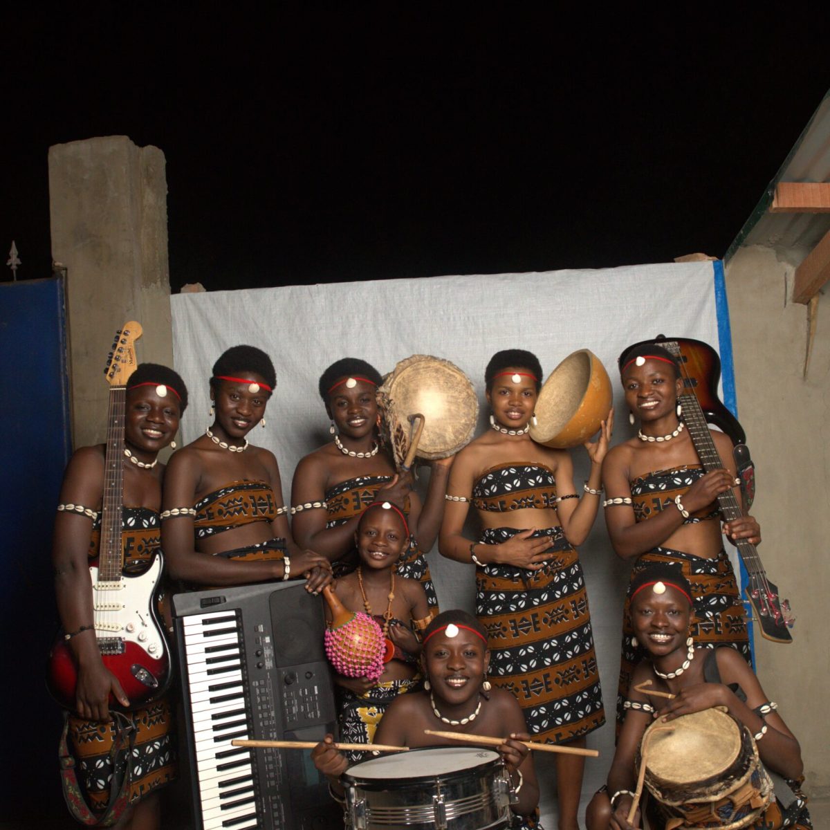 Star Feminine Band avec instruments 2025